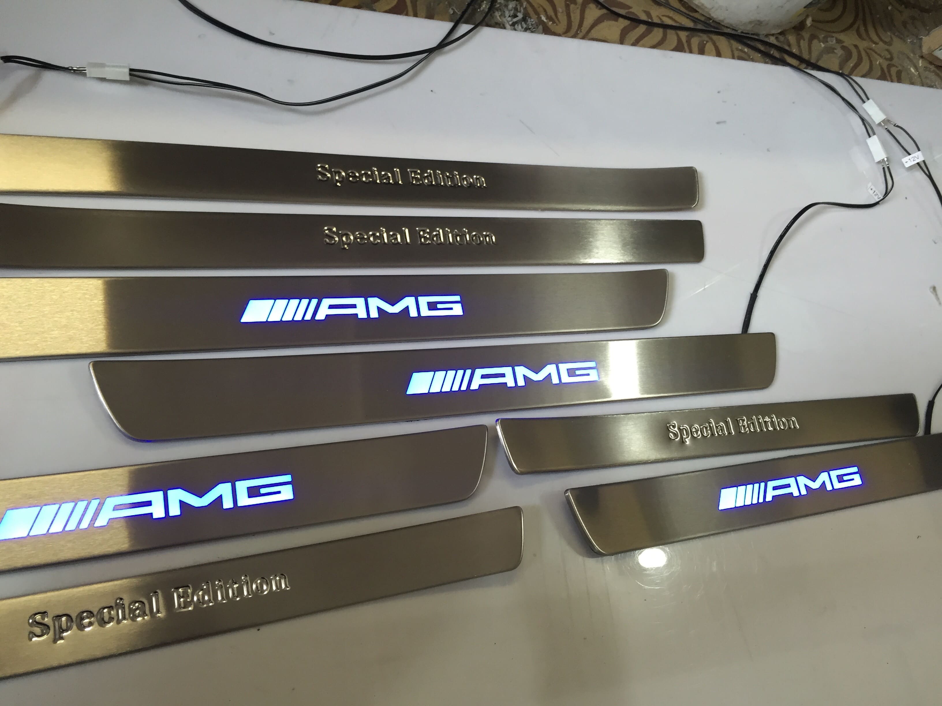 Nakładki na progi listwy srebrne Mercedes-Benz W222 2013-2020 S-klasa styl AMG 8 szt